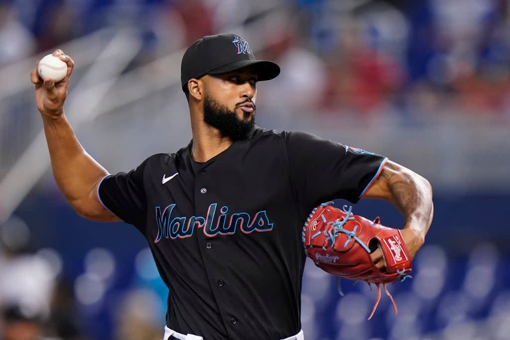 ROJOS-MARLINS (AP)