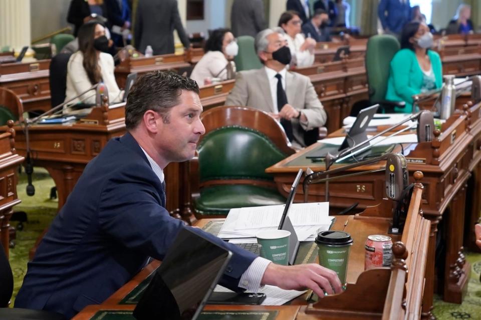 CALIFORNIA-REDES SOCIALES-NIÑOS (AP)