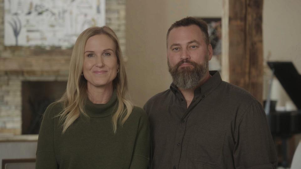 Korie and Willie Robertson lead their family in a discussion about gun safety. (Photo: Facebook Watch)