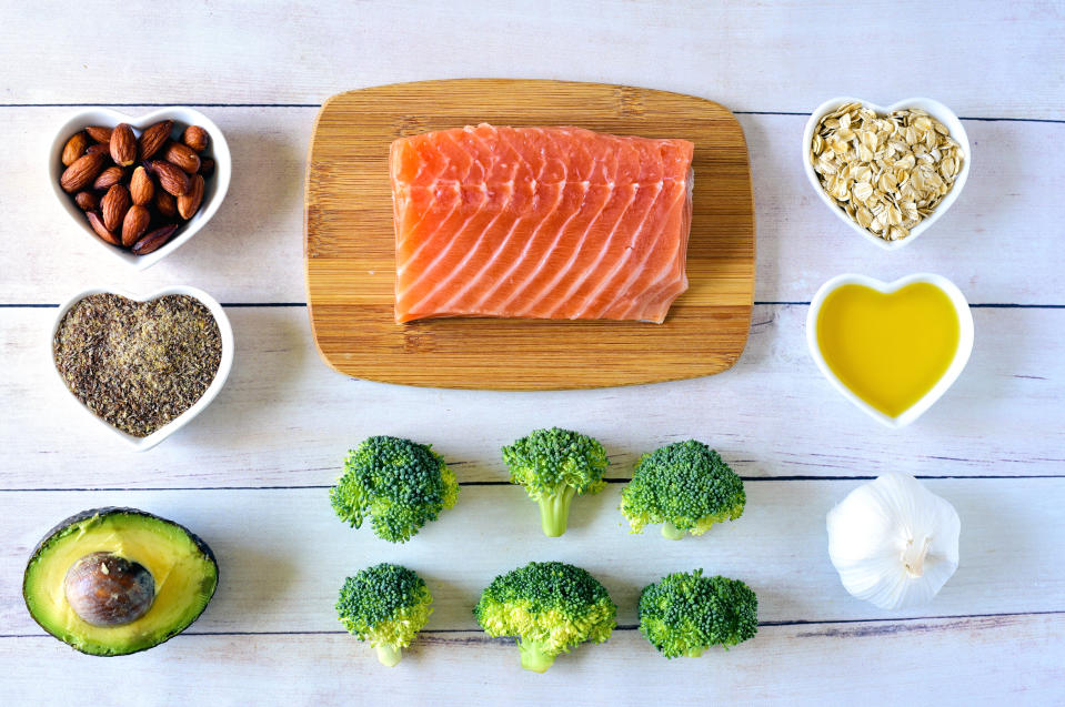 Para mantener el colesterol y los triglicéridos en equilibrio, es mandatorio guardar una dieta equilibrada en grasas y la práctica de ejercicio físico. (Getty Creative)