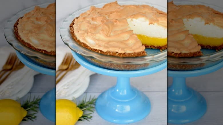 Lemon meringue pie on stand