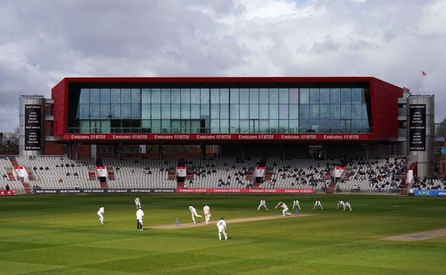 Lancashire v Surrey &#x002013; LV= Insurance County Championship &#x002013; Division One &#x002013; Day One &#x002013; Emirates Old Trafford