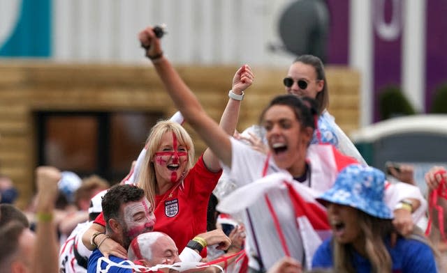 Fans watching Italy v England