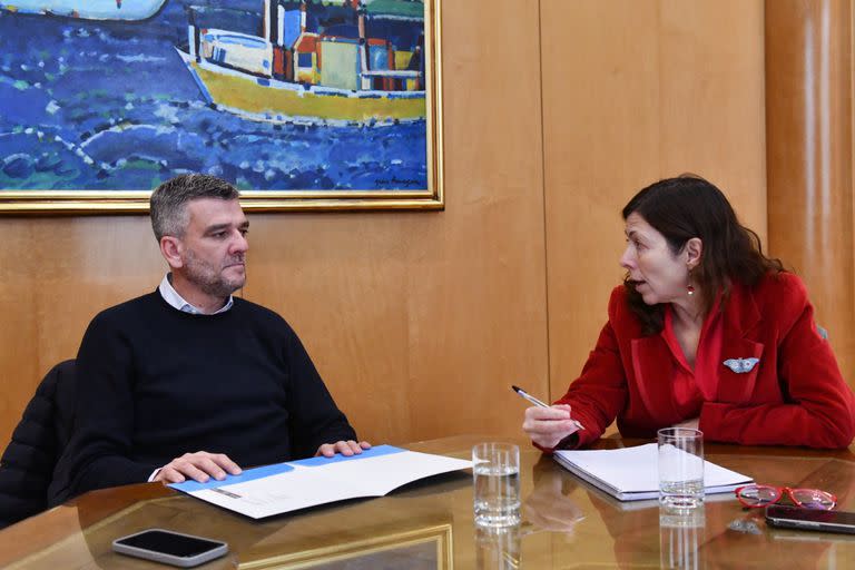 El ministro de Desarrollo Social, Juan Zabaleta, junto a su par de Economía, Silvina Batakis