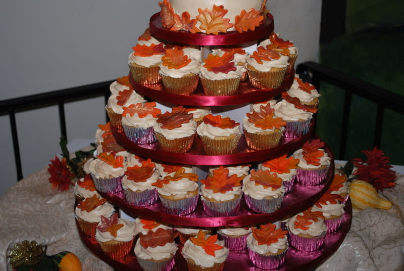 Spicy Pumpkin Cream Cupcakes with Maple Buttercream Frosting