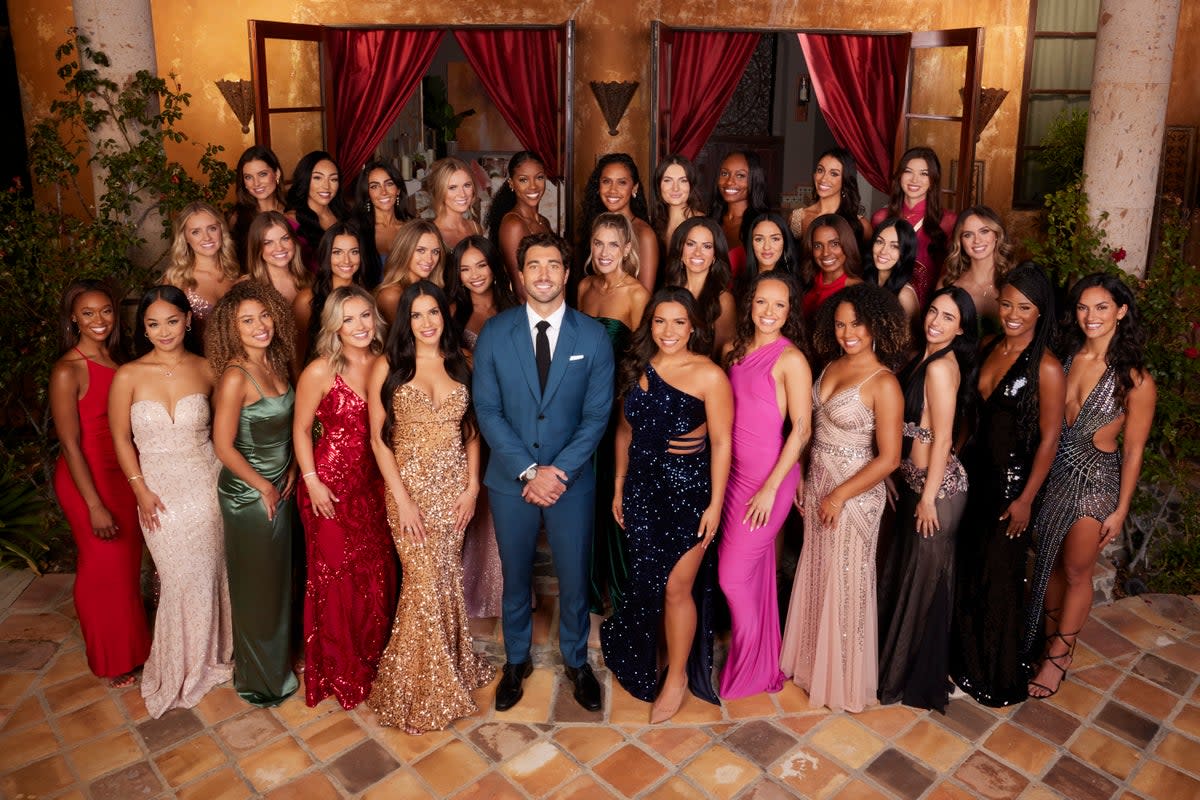Joey Graziadei and the cast of ‘The Bachelor’ (Disney)