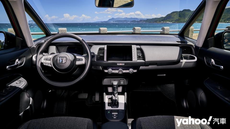 2021 Honda FIT第四代大改款濱海試駕！三代同堂絕對進化！