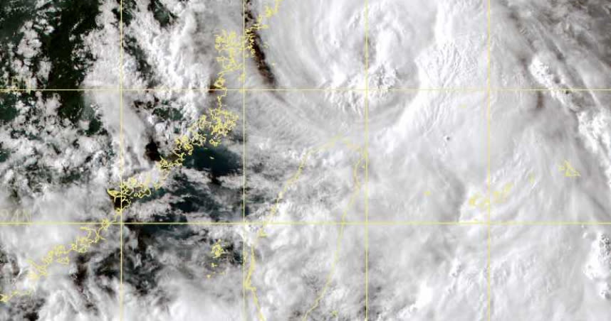 哈格比已出現清晰颱風眼。（圖／中央氣象局）