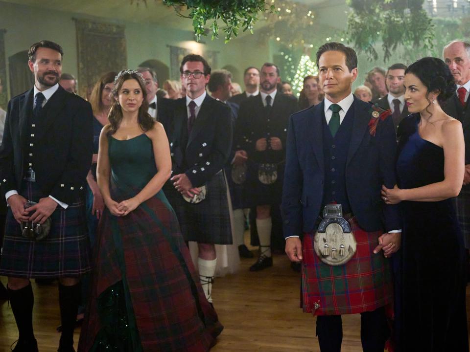  "A Merry Scottish Christmas" cast.