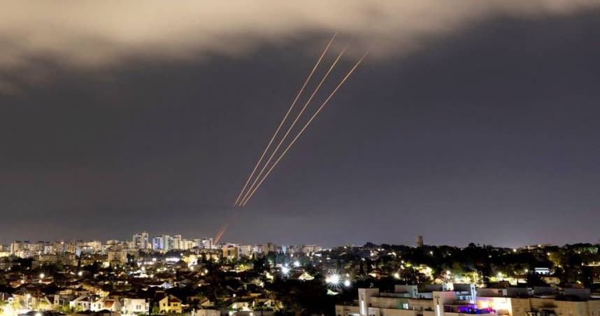 以色列當地時間13日深夜，伊朗伊斯蘭革命衛隊開始對其發動大規模導彈和無人機襲擊。（圖／報系資料照）