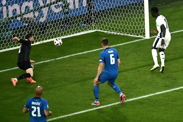 Lo más emocionante de Inglaterra vs. Eslovenia fue esto: un gol anulado, a Bukayo Saka; los británicos se desdibujan y pierden favoritismo en la Eurocopa, y los eslavos celebraron en el aniversario 33 de su independencia.