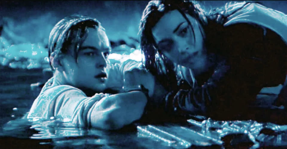 Leonardo DiCaprio als Jack und Kate Winslet als Rose, nachdem die Titanic gesunken war. (CBS über Getty Images)