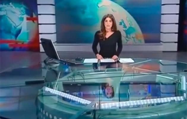 Tv Presenter Flashes On Live Tv