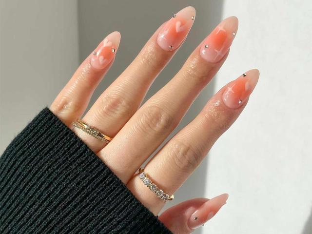 How to Do the Airbrush Nail Art Trend at Home