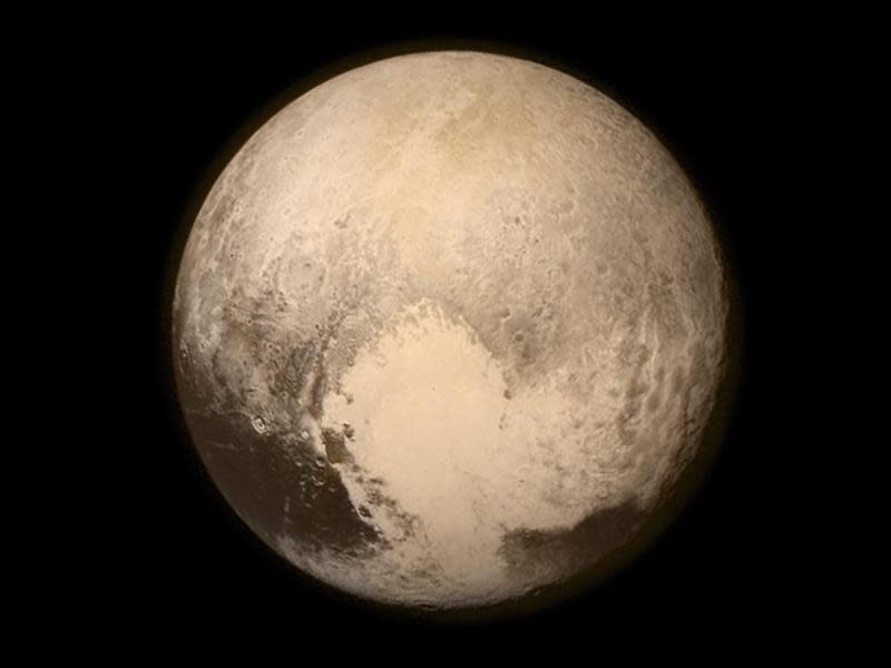 Die Sonde «New Horizons» näherte sich dem Pluto auf rund 12 000 Kilometer. Foto: EPA/NASA