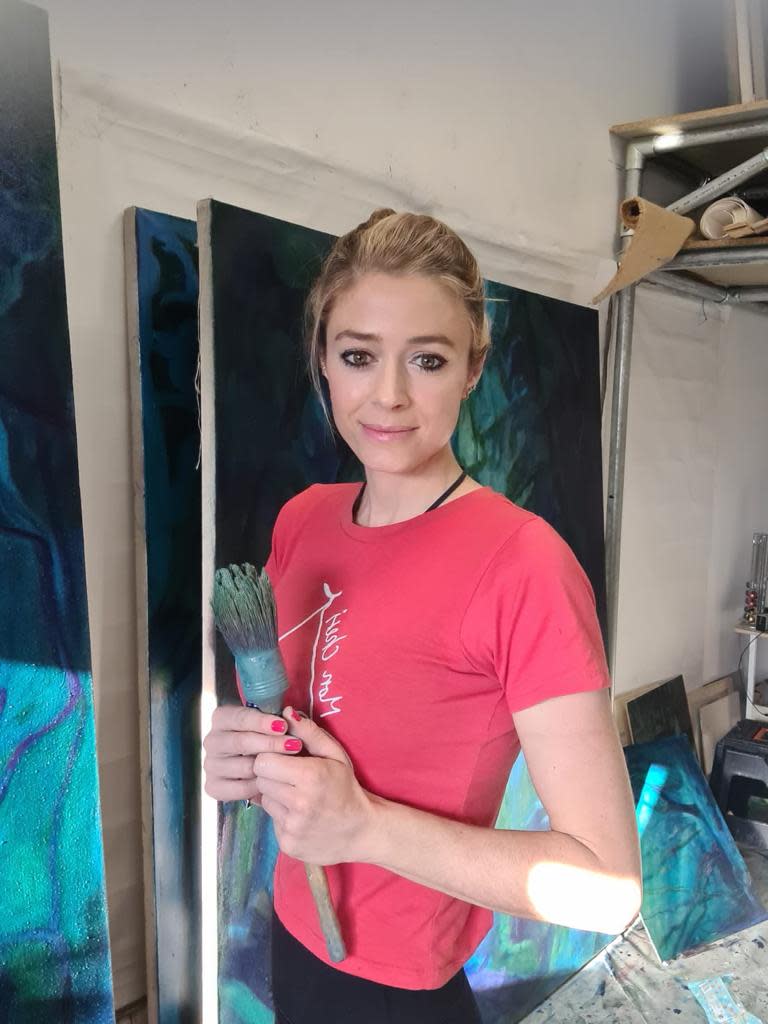 Raw studied Fine Art at Loughborough University and is now a full-time artist after her successful triathlon career