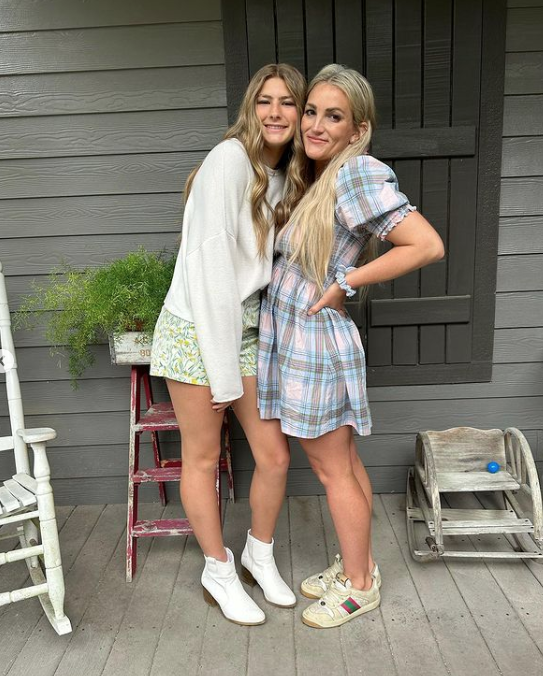 The mother-daughter duo together on Easter.  (Instagram/Jamie Lynn Spears)