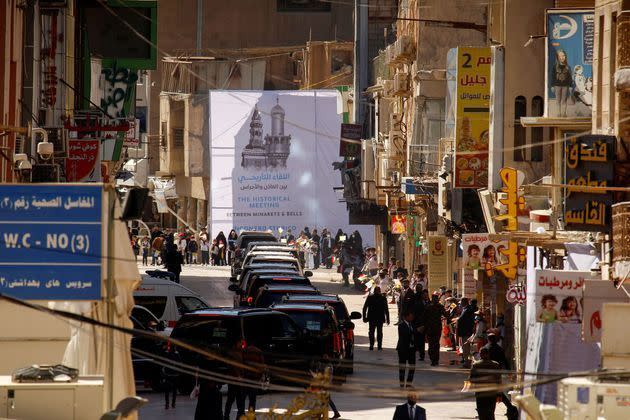 Le convoi du pape François arrive à Najaf samedi matin.