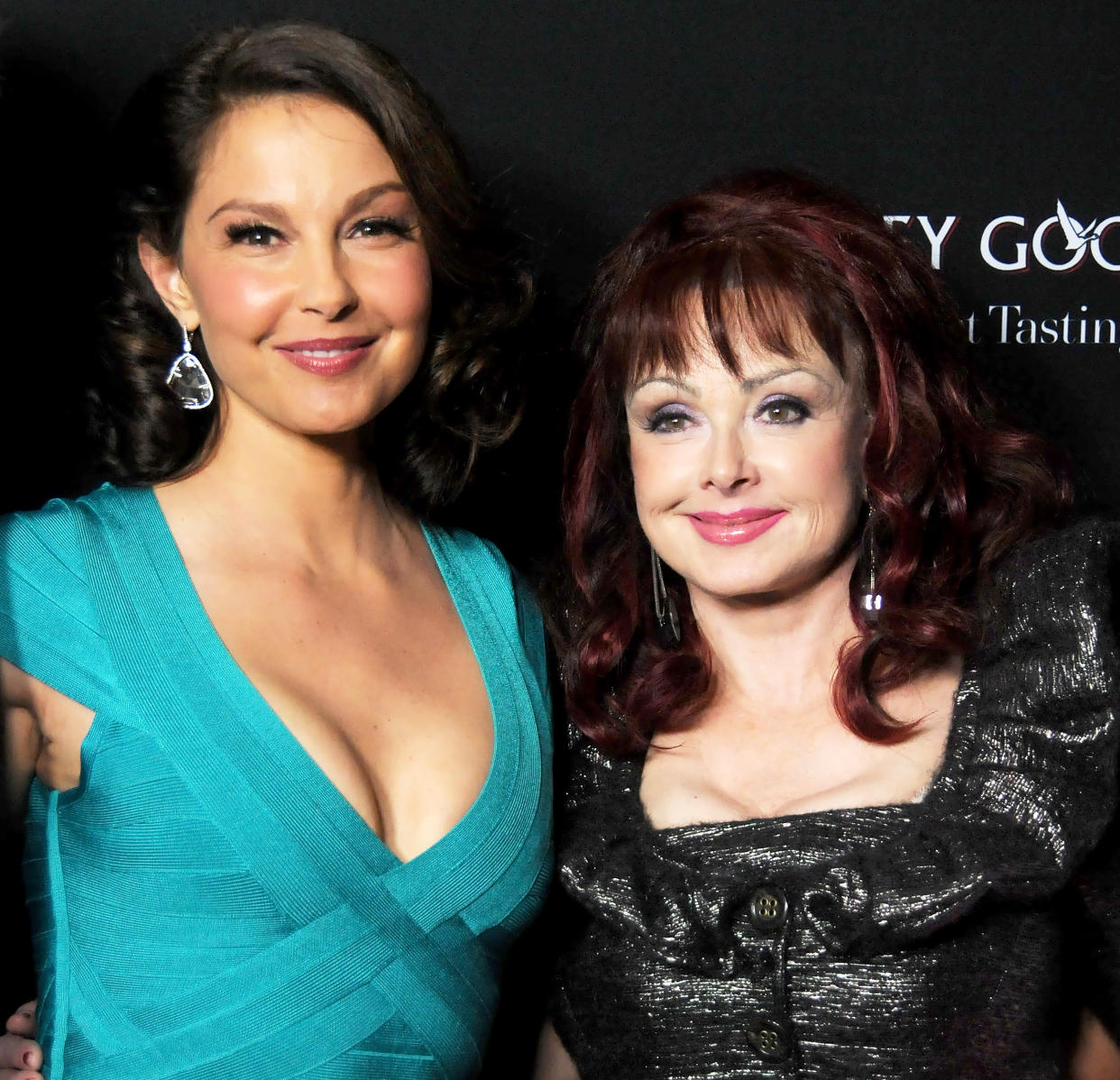 Ashley Judd and Naomi Judd  (Barry King / FilmMagic via Getty Images)