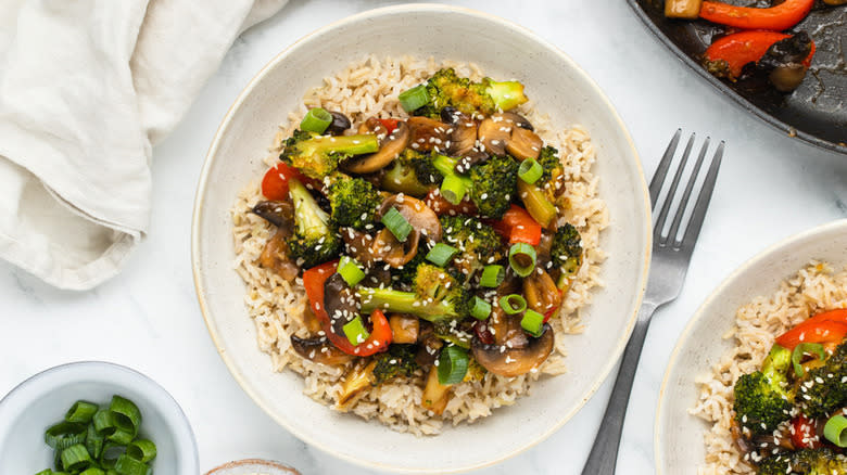 Broccoli And Mushroom Stir-Fry 