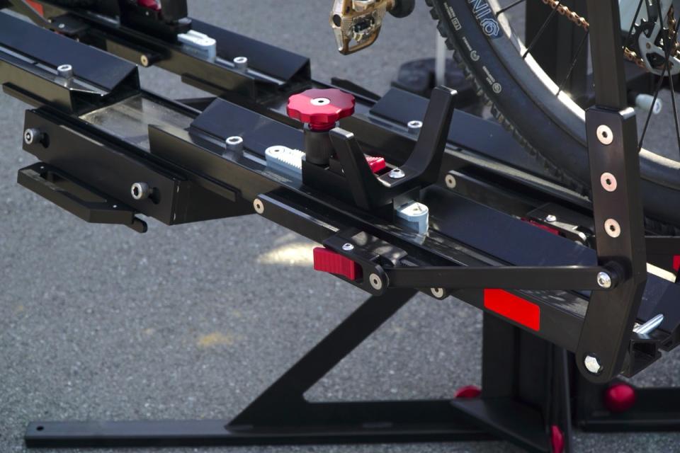 1UPUSA New Super Duty Hitch Rack Wheel Chock