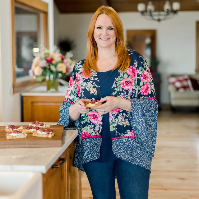 The Pioneer Woman Launches Houseware Line in Wal-Mart - AY Magazine