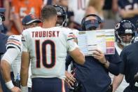 Sep 23, 2018; Glendale, AZ, USA; Chicago Bears head coach Matt Nagy and Chicago Bears quarterback Mitchell Trubisky (10) discuss a play call during a timeout during the second half against the Arizona Cardinals at State Farm Stadium. Mandatory Credit: Joe Camporeale-USA TODAY Sports