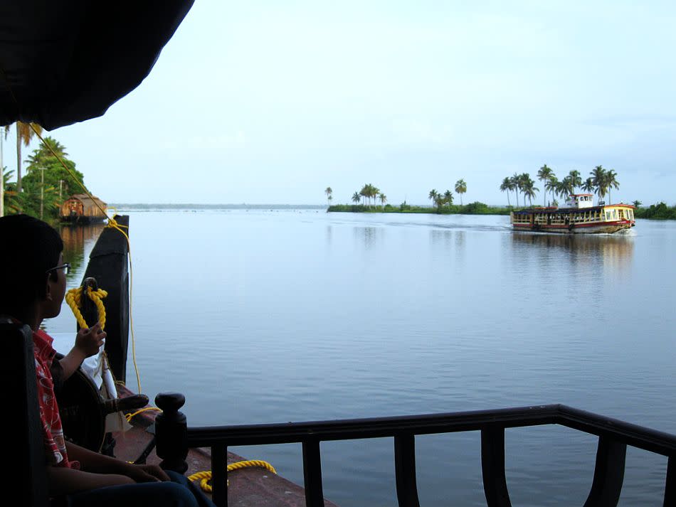 Alappuzha provides a unique canvas to the traveller, where life revolves around water. Here there are few roads; only waterways. Though roads have been constructed in the last two decades, some areas are so enclosed by water that they are navigable only by boat and ferry. Houseboat cruises operating in these backwaters connect Alappuzha with Kumarakom and Cochin in the north and Kollam (formerly Quilon) to the south.