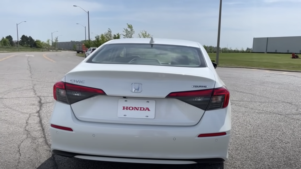 Honda第11代Civic Sedan外媒實車直播搶先看！瞧瞧到底對不對味！