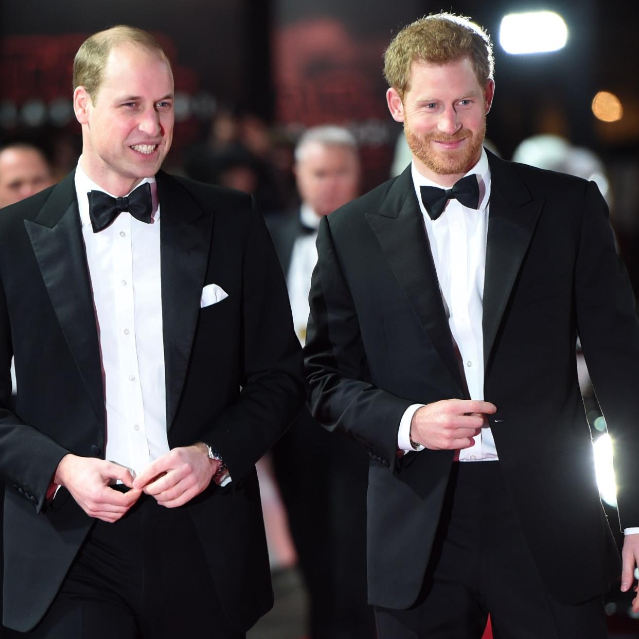  Prince William, Duke of Cambridge and Prince Harry attend the European Premiere of 'Star Wars: The Last Jedi' at Royal Albert Hall on December 12, 2017 in London, England. 