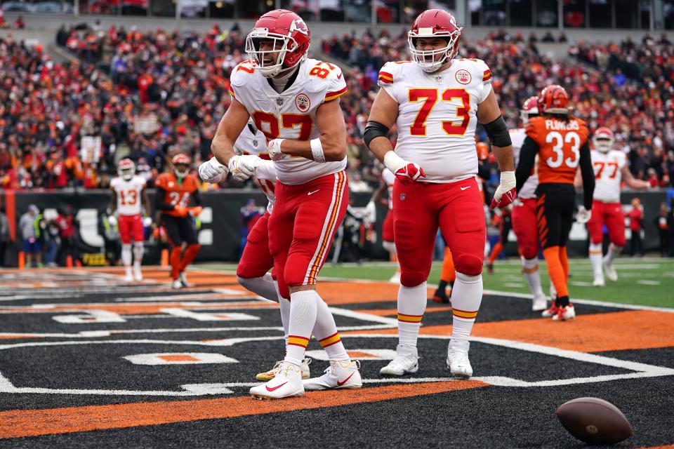 Kansas City Chiefs tight end Travis Kelce (87) celebrates a touchdown catch in the first quarter during a Week 17 NFL game against the Cincinnati Bengals, Sunday, Jan. 2, 2022, at Paul Brown Stadium in Cincinnati.