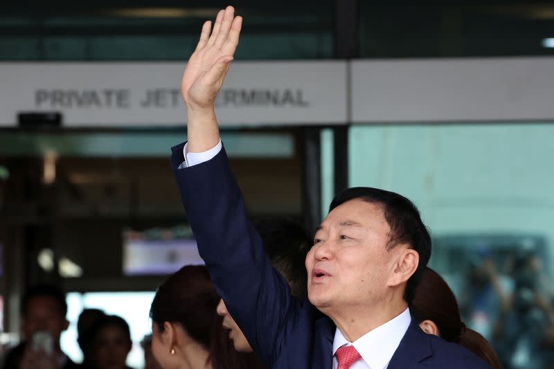 Exiled former PM Thaksin returns to Thailand