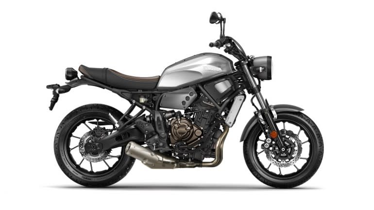 2016-Yamaha-XSR700-EU-Garage-Metal-Studio-002