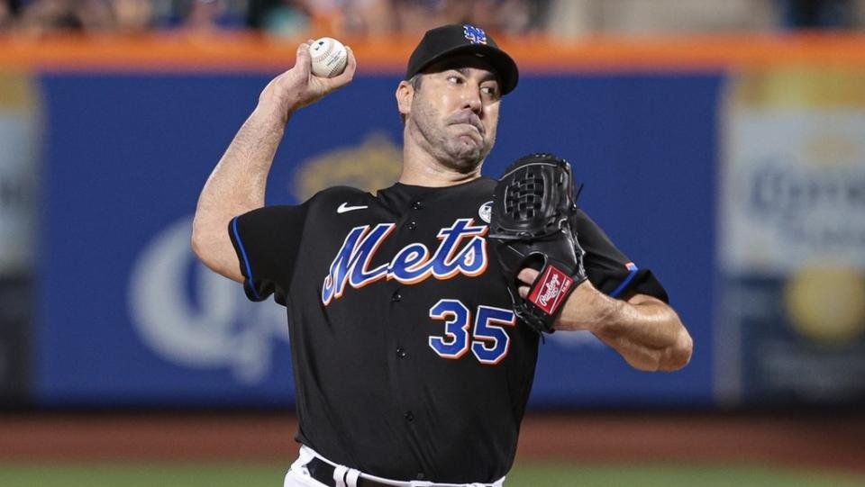 June 2, 2023;  New York City, New York, USA;  New York Mets starting pitcher Justin Verlander (35) delivers a pitch during the first inning against the Toronto Blue Jays at Citi Field.