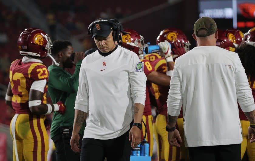 LOS ANGELES, CA - SEPTEMBER 25, 2021: USC Trojans head coach Donte Williams in the closing moments of the Trojans 45-27 loss to Oregon State at the Coliseum on September 25, 2021 in Los Angeles, California. (Gina Ferazzi / Los Angeles Times)