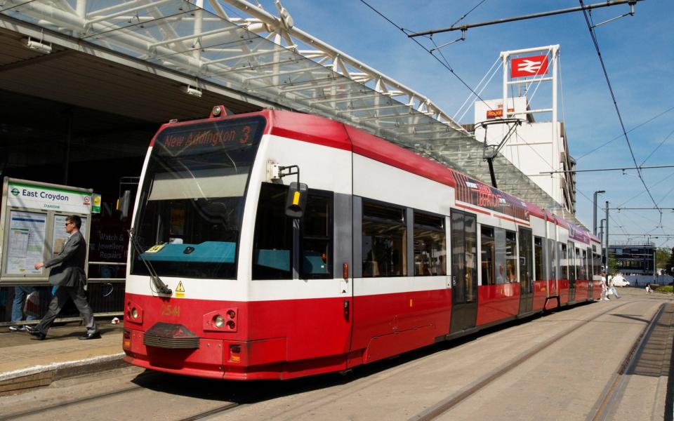 tram london - Construction Photography/Avalon