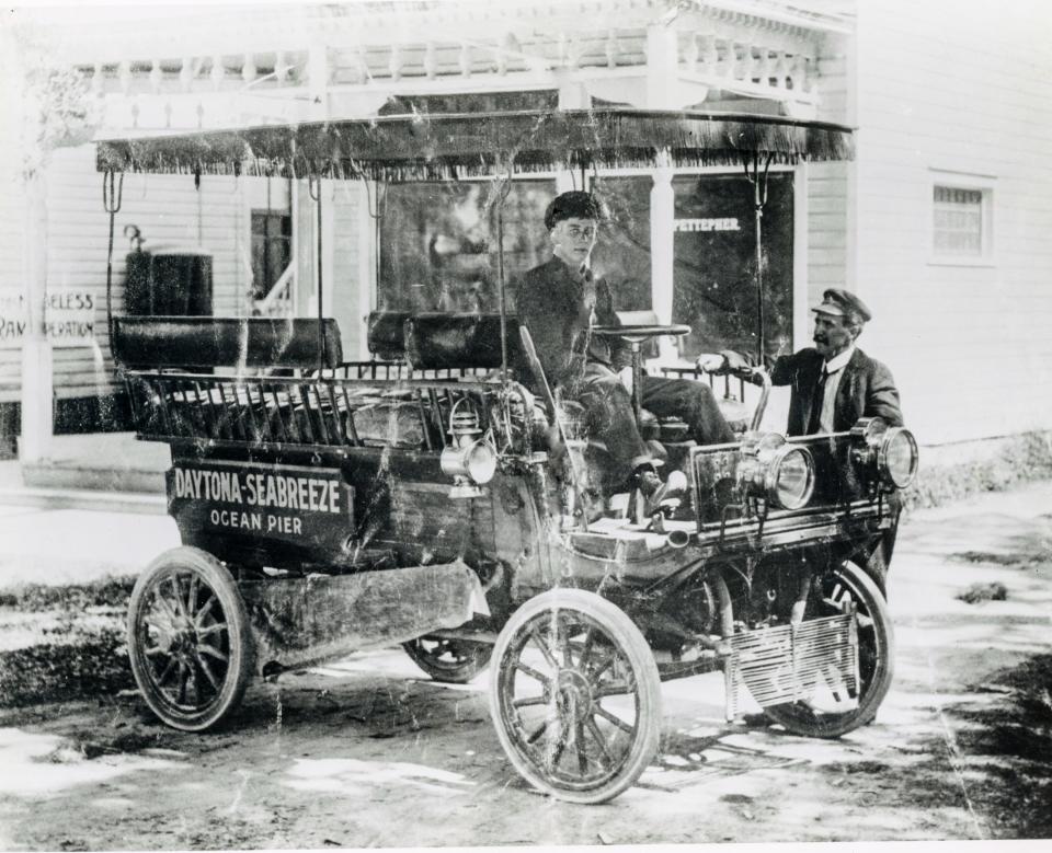 The Daytona-Seabreeze bus around 1913.