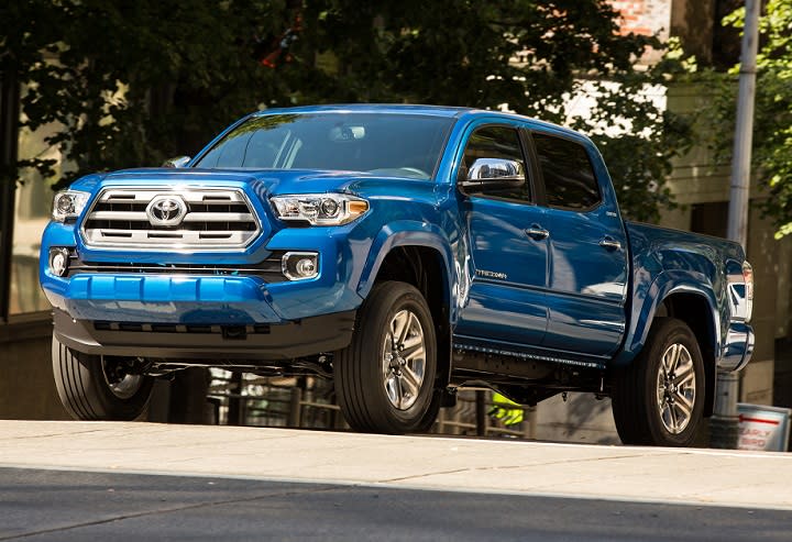 2017 Toyota Tacoma Limited front quarter left photo