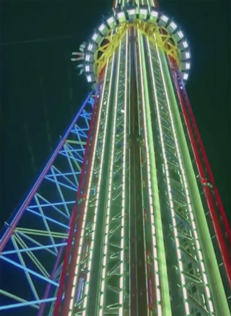 The FreeFall ride stands at 131 metres tall.