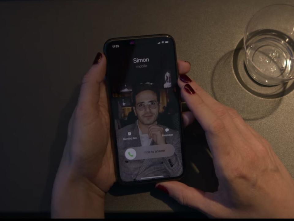 A screenshot of a phone contact for Simon Leviev from the documentary.