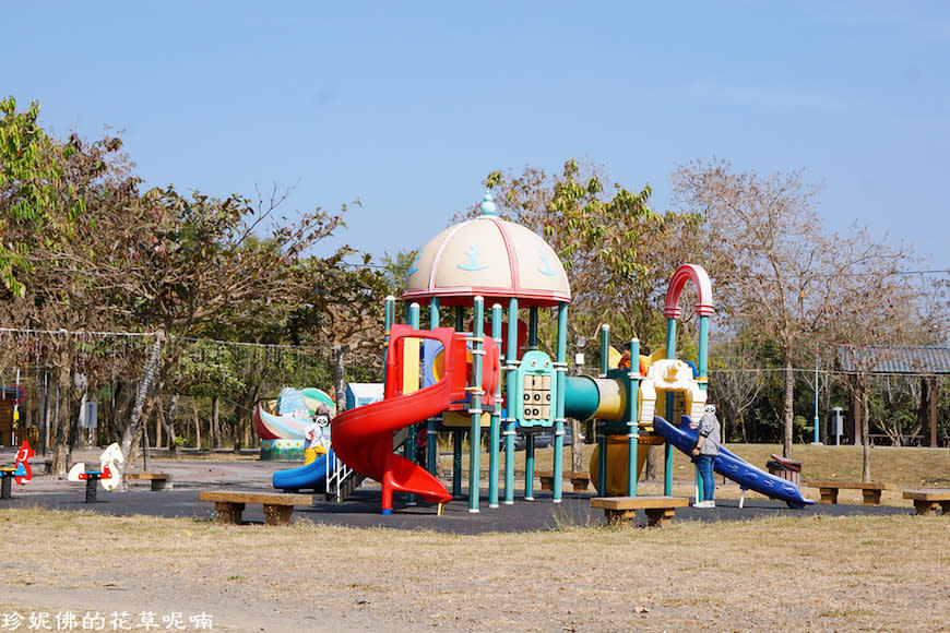 屏東新埤鄉綜合休閒公園｜向日葵花海