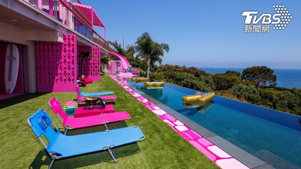 夢幻屋位於美國加州的度假勝地馬里布，在庭院就可以看見海。（圖／達志影像路透社）
