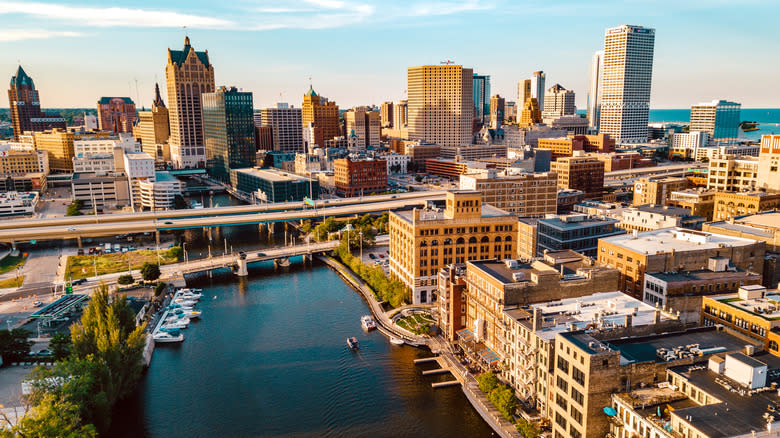 Milwaukee skyline