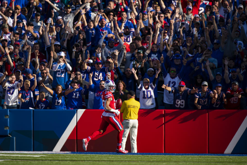 ORCHARD PARK, NY - OCTOBER 20:  Micah Hyde #23 of the Buffalo Bills returns a Miami Dolphins onside kick attempt for a touchdown during the final minutes of the fourth quarter at New Era Field on October 20, 2019 in Orchard Park, New York. Buffalo defeats Miami 31-21.  (Photo by Brett Carlsen/Getty Images)