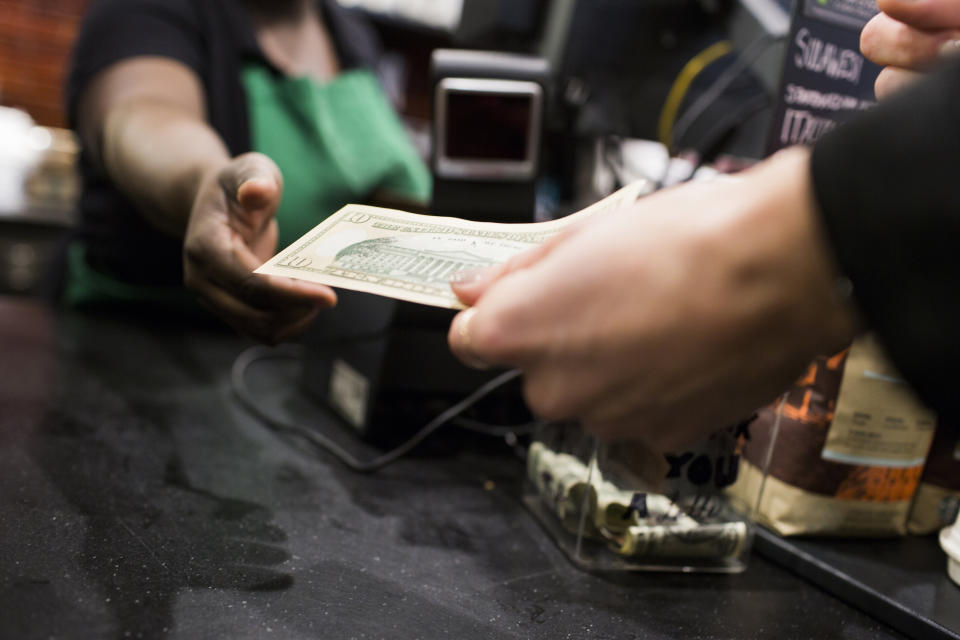 New York City businesses will be prohibited from refusing to accept cash payments of $20 or less under a bill that's expected to be passed on Thursday. (Photo: Astrakan Images via Getty Images)