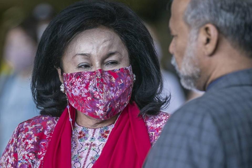 Datin Seri Rosmah Mansor leaves the Kuala Lumpur High Court September 12, 2022. — Picture by Hari Anggara