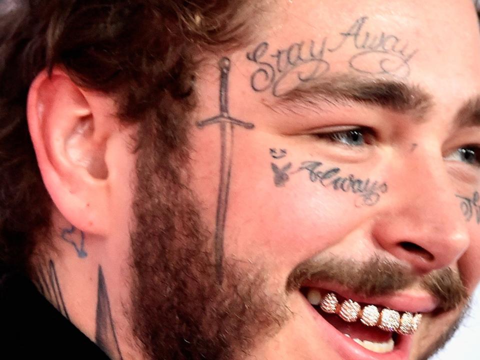 Post Malone attends the 2018 American Music Awards at Microsoft Theater on October 9, 2018 in Los Angeles, California