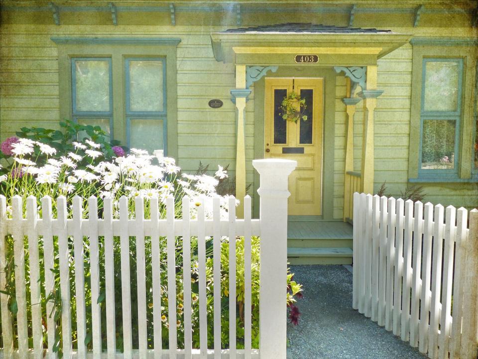 home picket fence