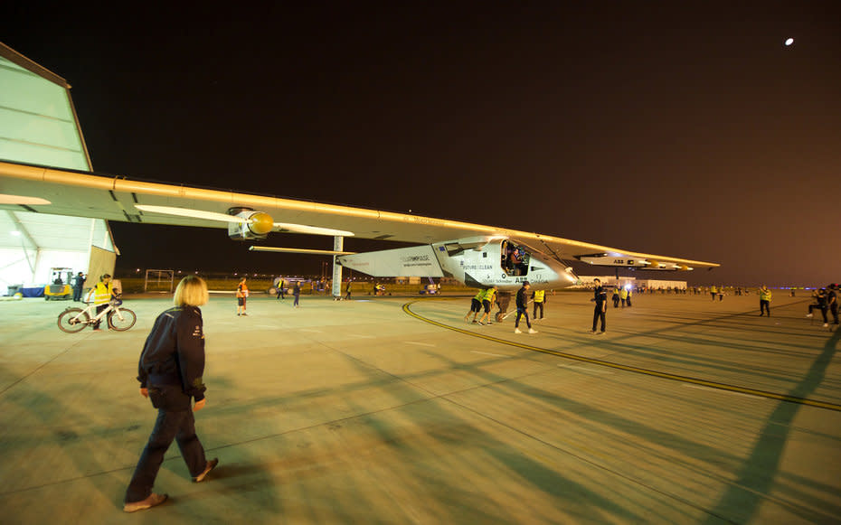 On April 20, 2015, Solar Impulse left Chongqing on its way to Nanjing, China, where it landed on April 21, 2015.