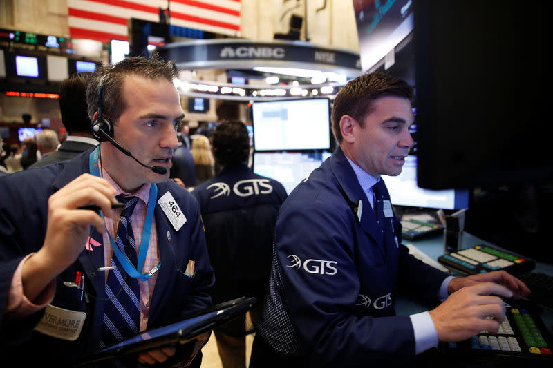 Traders work on the floor of the New York Stock Exchange in New York, U.S., June 1, 2016. REUTERS/Lucas Jackson